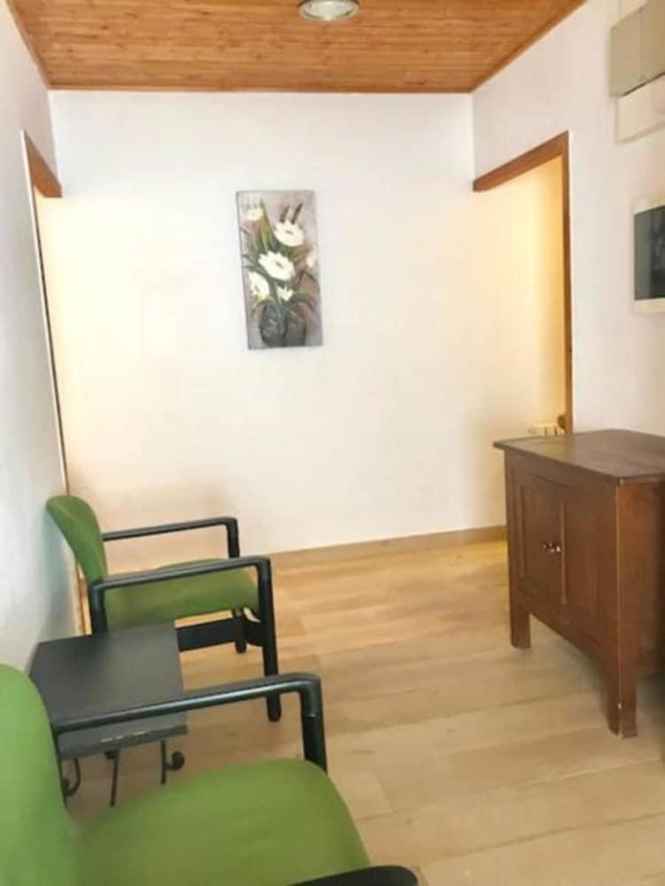 Hostal Casa Torrent Canet De Mar Luaran gambar