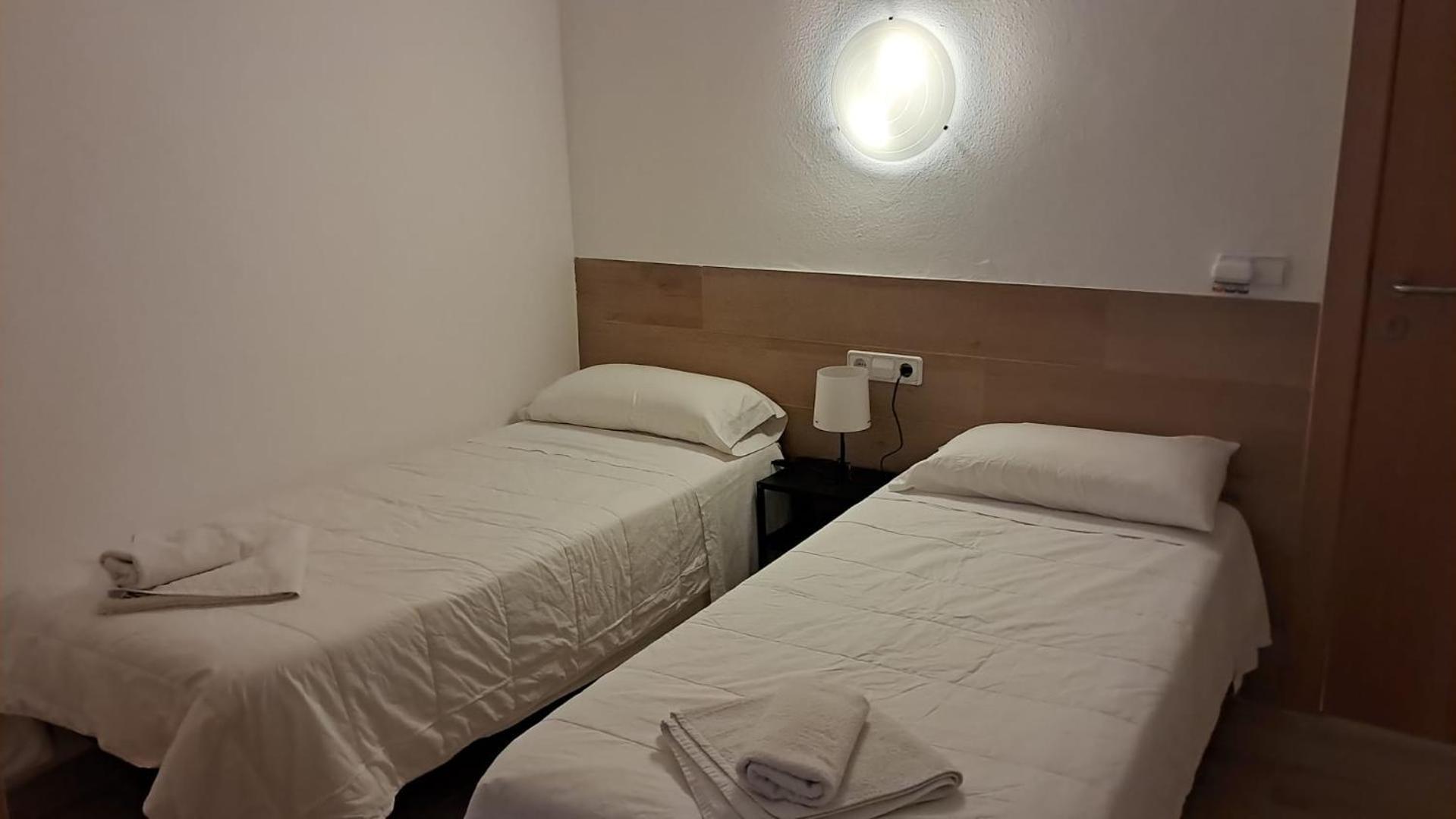 Hostal Casa Torrent Canet De Mar Luaran gambar